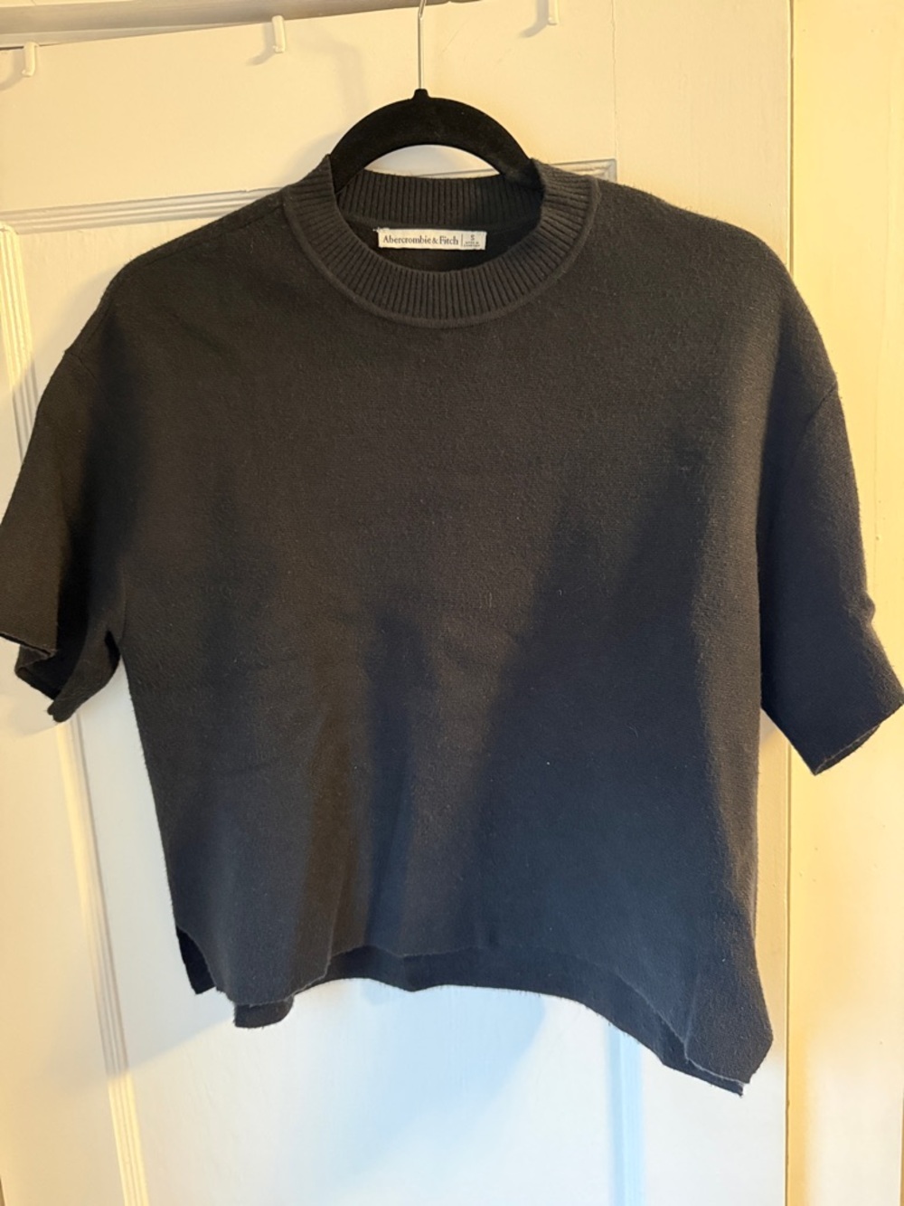 Abercrombie & Fitch Black Short Sleeve Sweater Tee